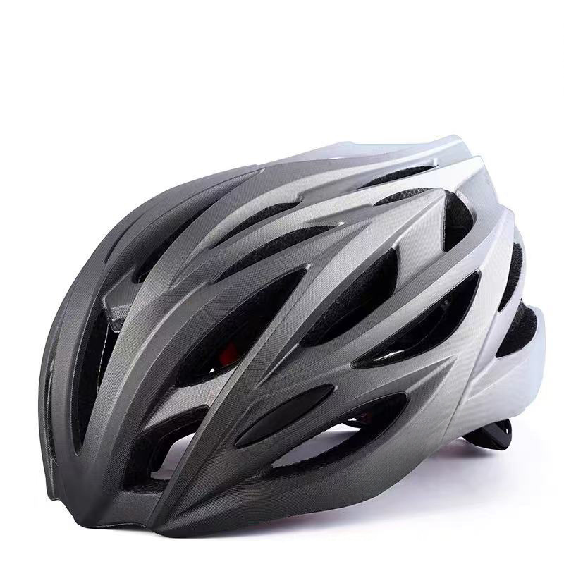 Casco da Bicicletta Unisex Tra - Cycling Gear Essentials recensione e prezzo
